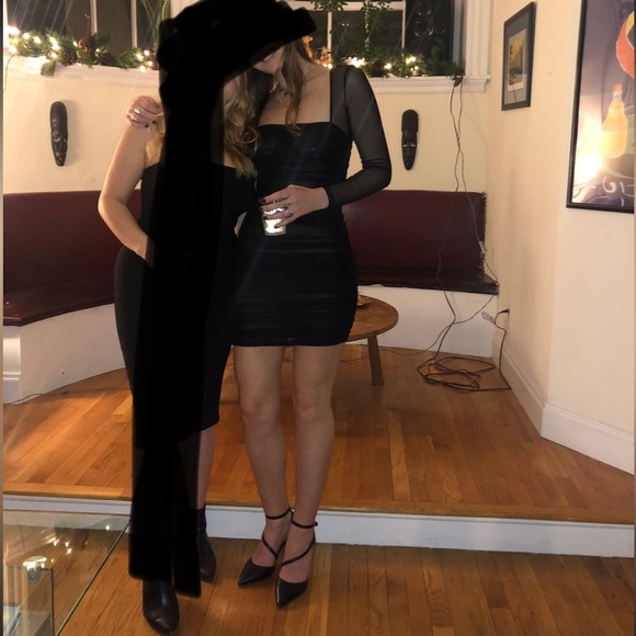 Aritzia Babaton black dress size 4 - Picture 3 of 4